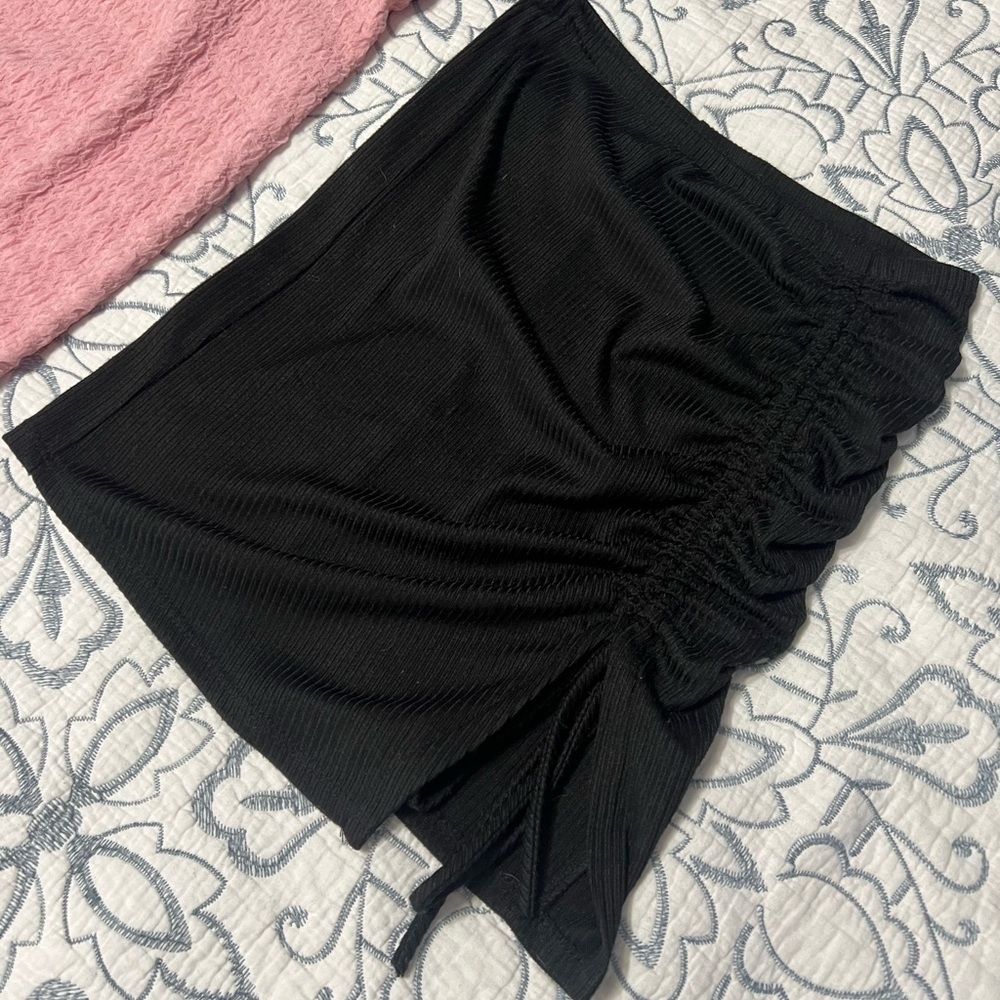 2 Tube Skirts Adjustable Length - Picture 2 of 3
